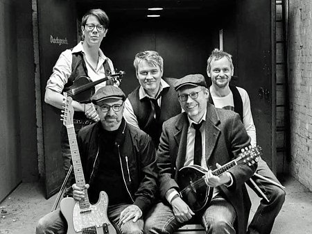 PR Foto ISOAR, © In Sah Of A Rose